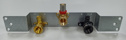 Планка монтажная КТ-04 на 75 и 150 мм для трех водорозеток Планка монтажная КТ-04 на 75 и 150 мм для трех водорозеток