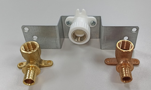 Планка монтажная КТ-13 для одной водорозетки Планка монтажная КТ-13 для одной водорозетки